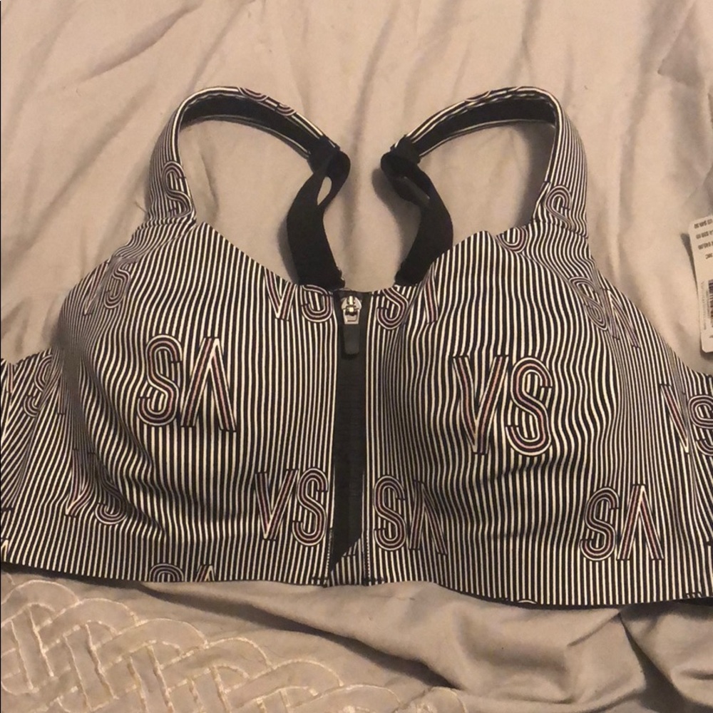 NWT Victoria’s Secret Striped Sport Bra